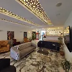 Garden Hotel *
